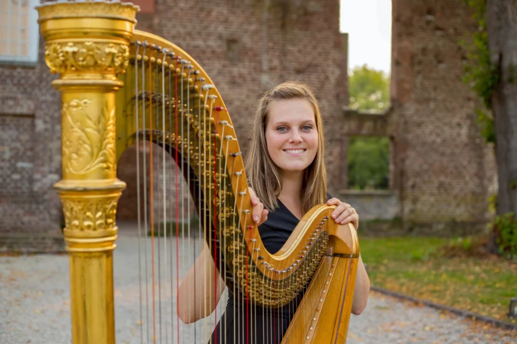 Alexandra Janzen Harfe